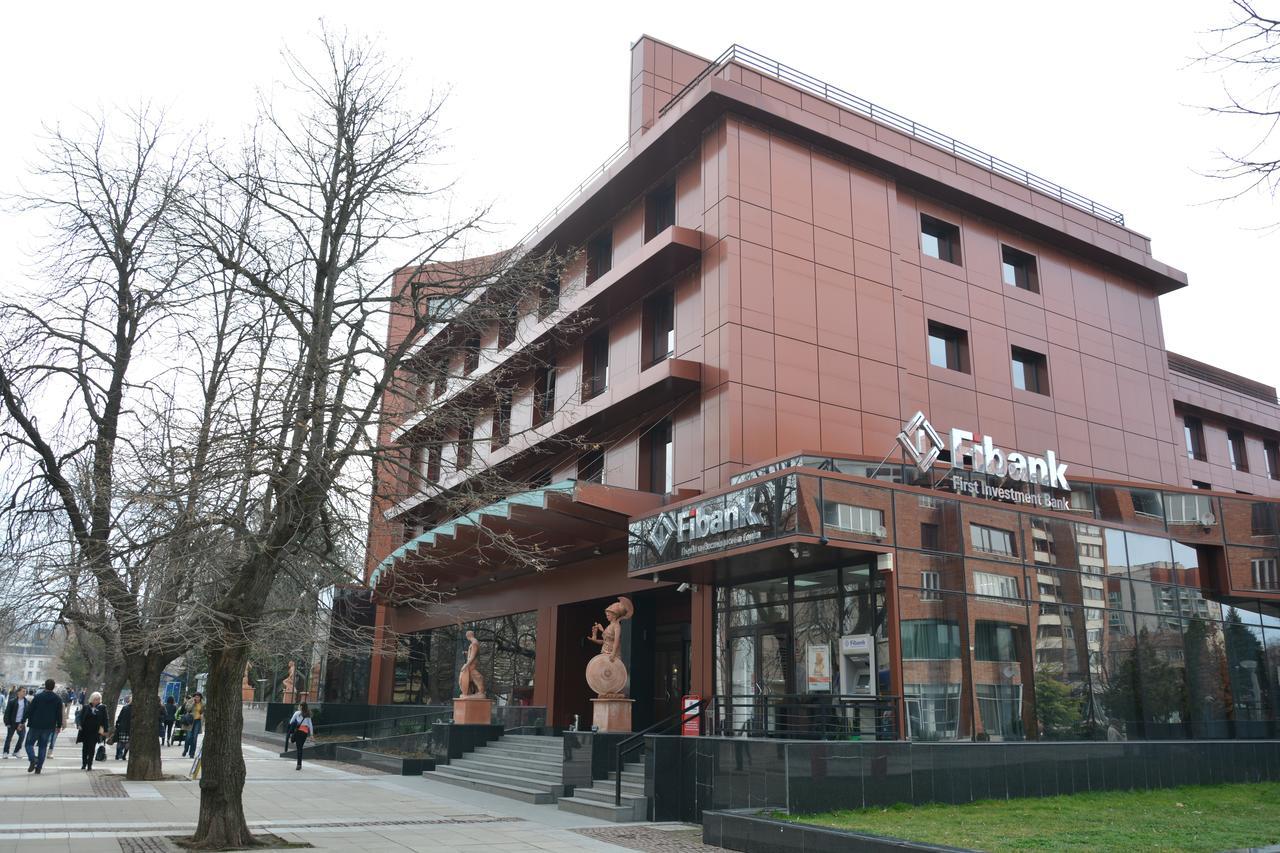 Hotel Presidivm Palace Loveci Exterior foto